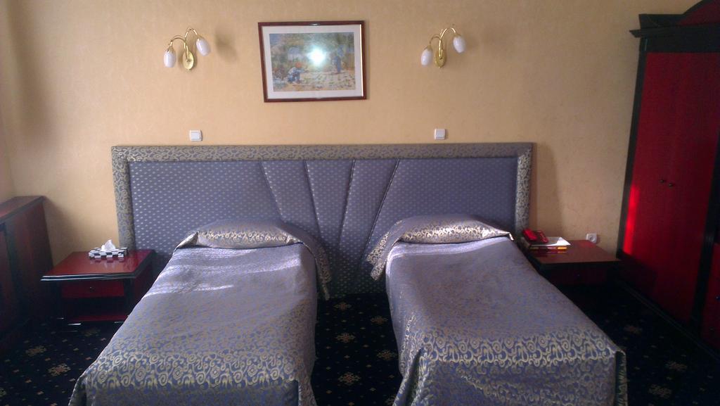 Ambassador Hotel Almatî Exterior foto
